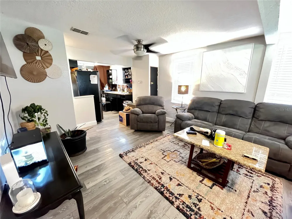 320 W SADLER AVENUE Oakland, FL 34760