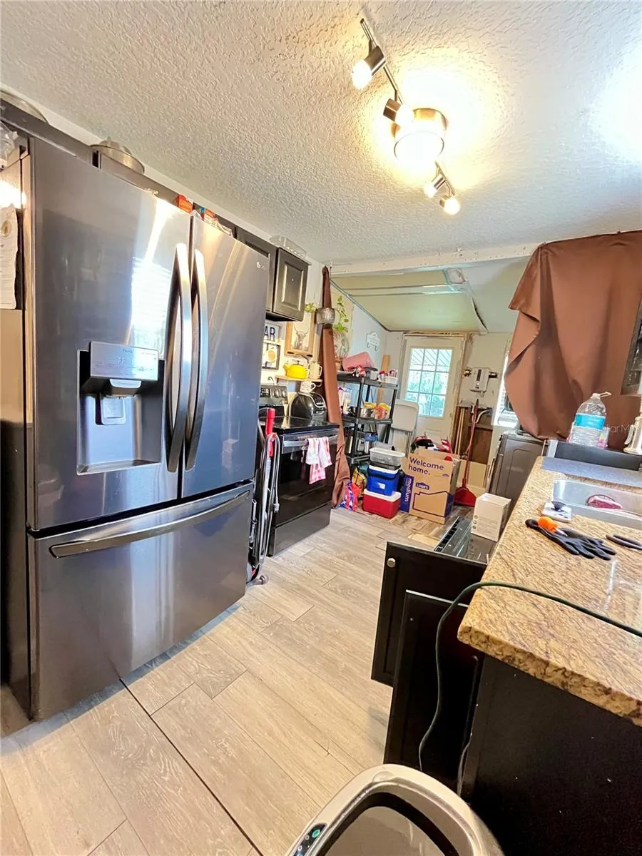 320 W SADLER AVENUE Oakland, FL 34760