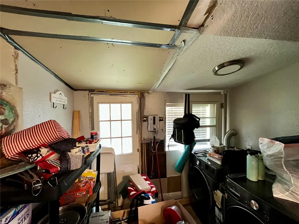 320 W SADLER AVENUE Oakland, FL 34760