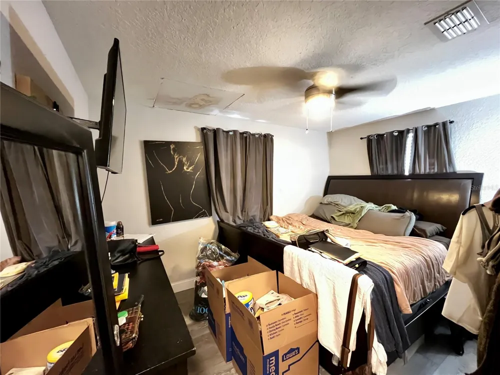 320 W SADLER AVENUE Oakland, FL 34760