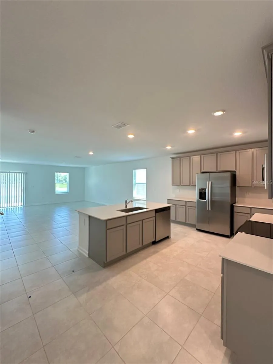 4039 AMBROSE AVENUE Kissimmee, FL 34746