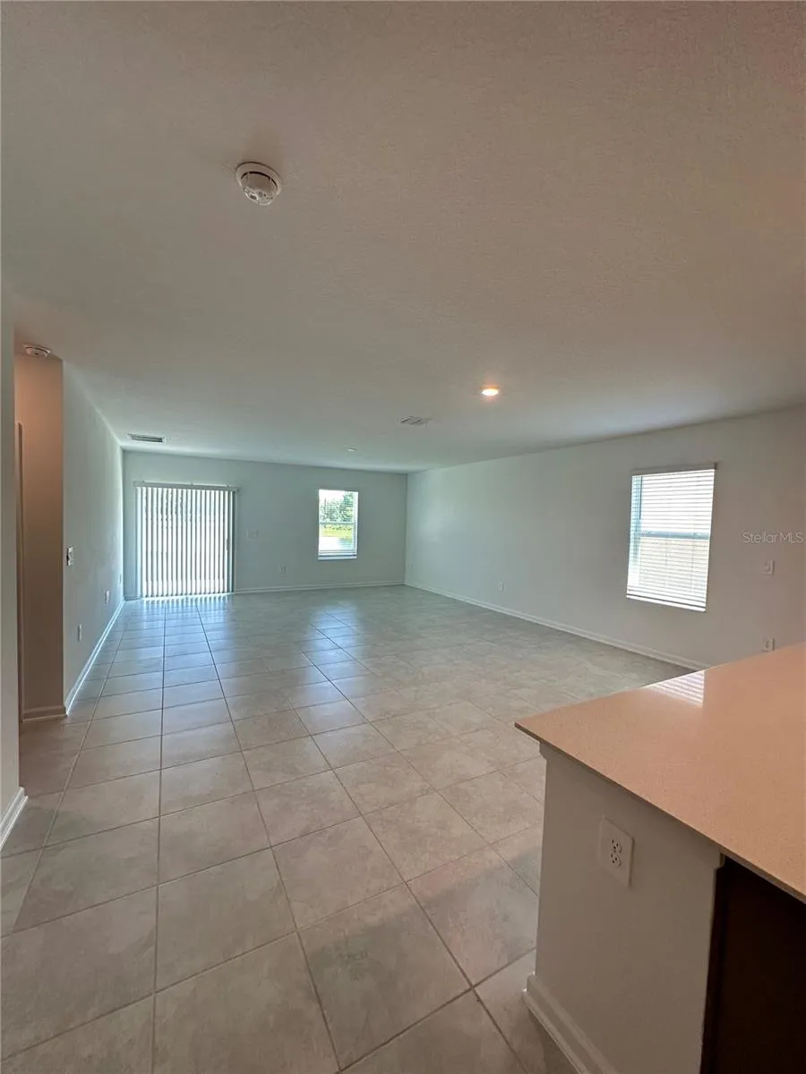 4039 AMBROSE AVENUE Kissimmee, FL 34746