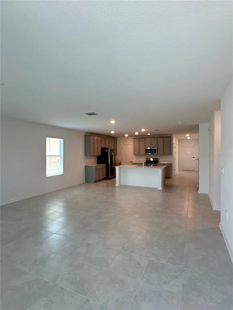 4039 AMBROSE AVENUE Kissimmee, FL 34746