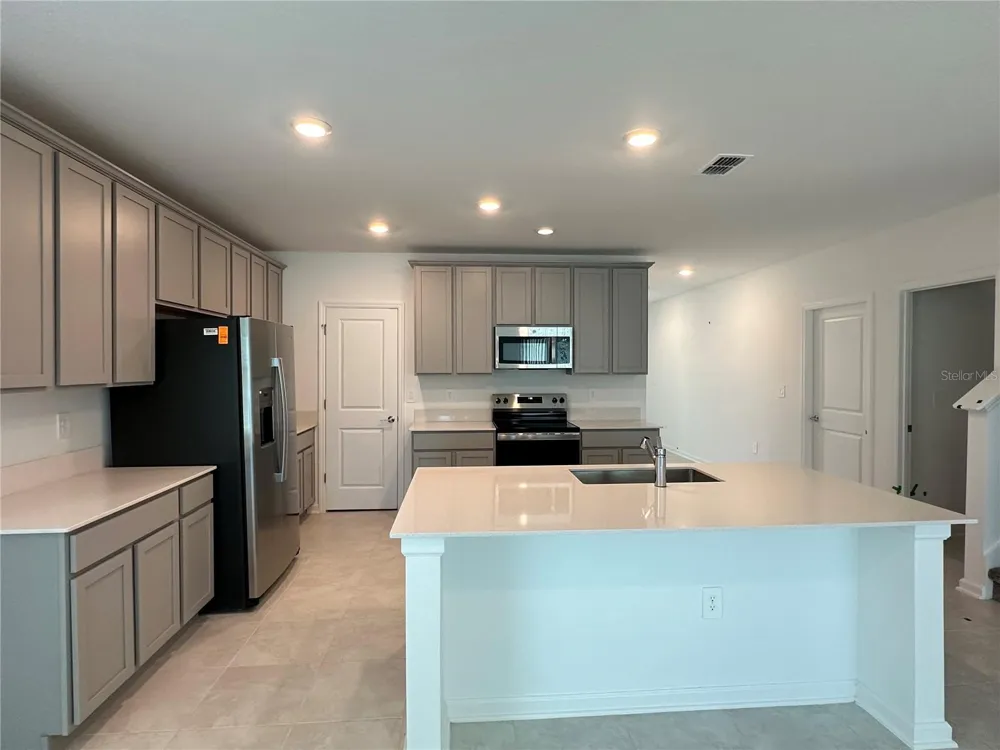 4039 AMBROSE AVENUE Kissimmee, FL 34746