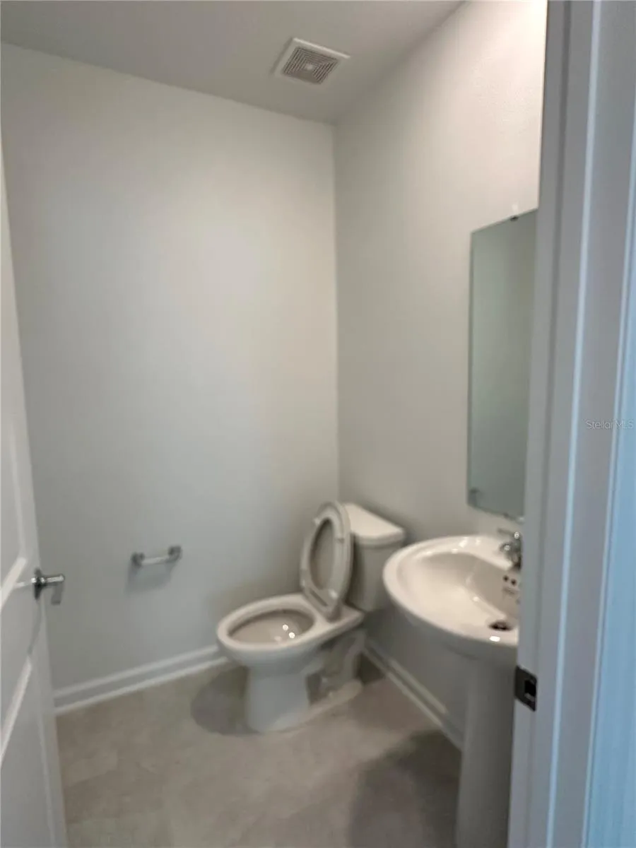 4039 AMBROSE AVENUE Kissimmee, FL 34746