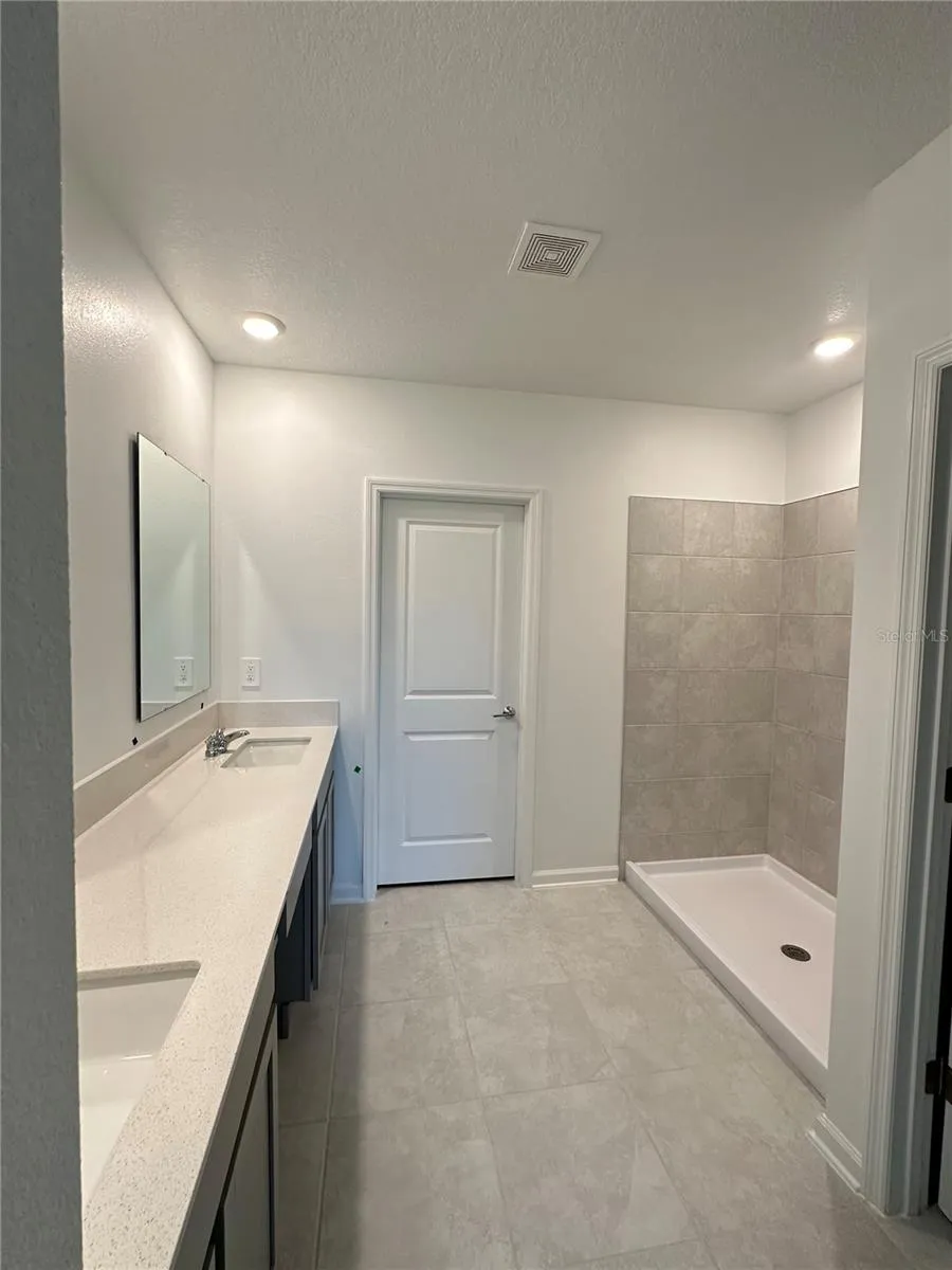 4039 AMBROSE AVENUE Kissimmee, FL 34746