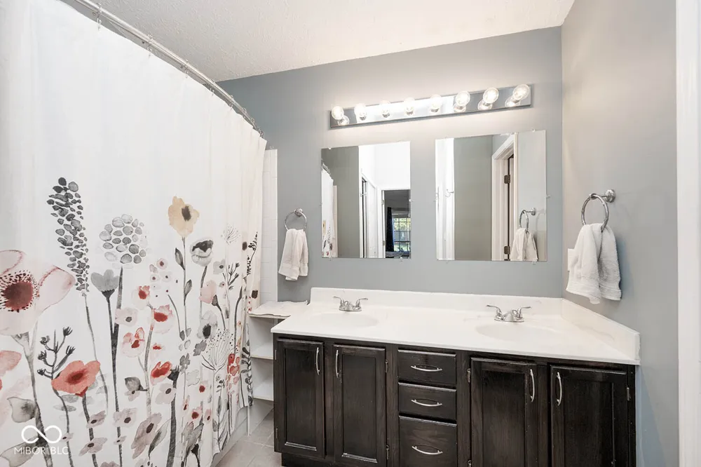 7781 Jamestown South Drive Fishers, IN 46038