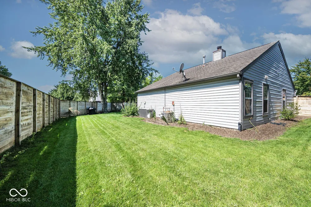 7781 Jamestown South Drive Fishers, IN 46038