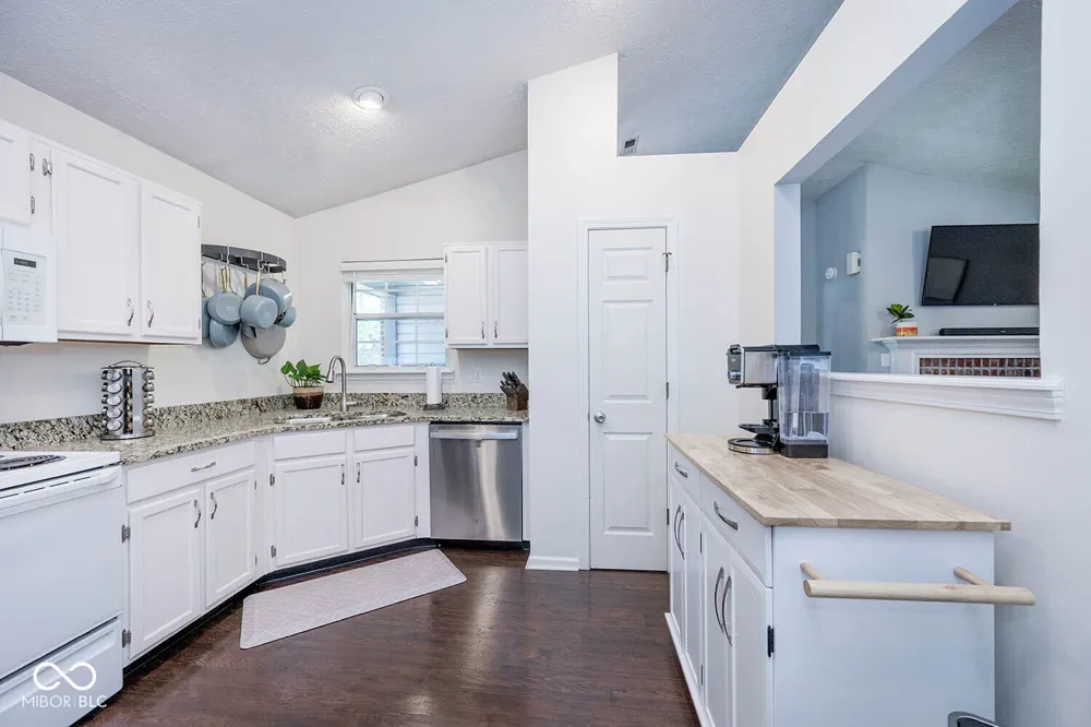 7781 Jamestown South Drive Fishers, IN 46038