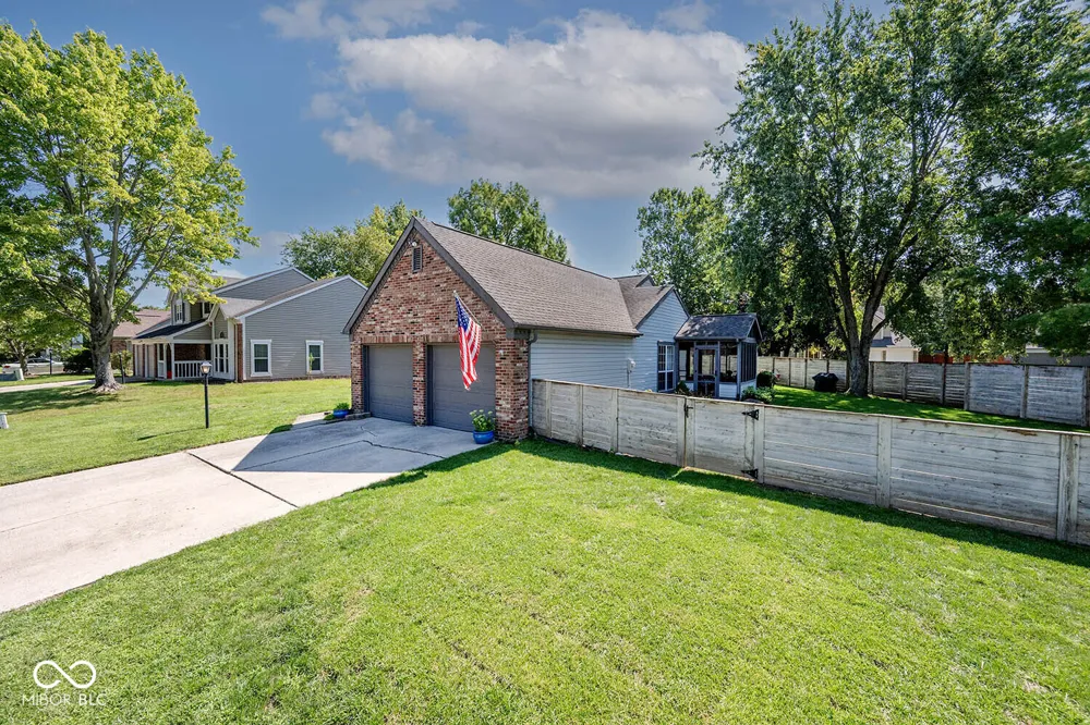 7781 Jamestown South Drive Fishers, IN 46038