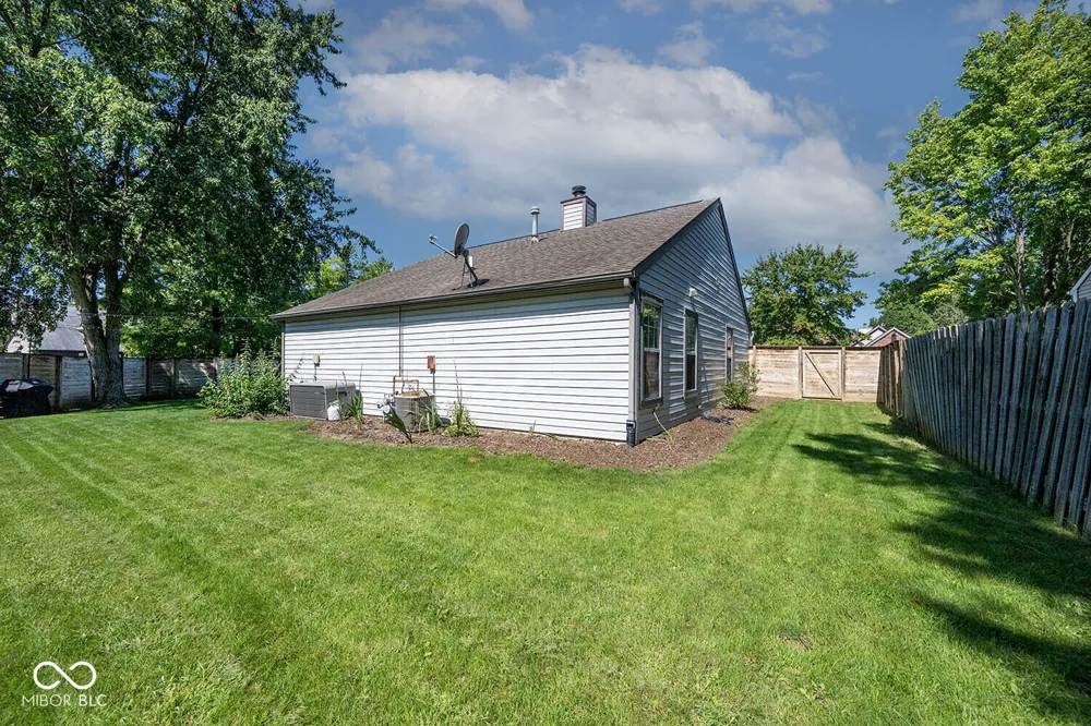 7781 Jamestown South Drive Fishers, IN 46038