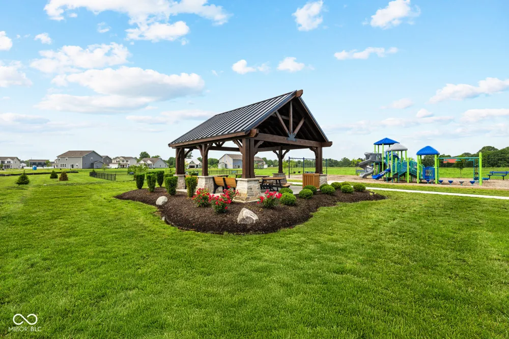 6102 Paperbark Way Indianapolis, IN 46259