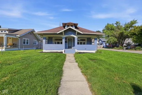 3268 Broadway Street