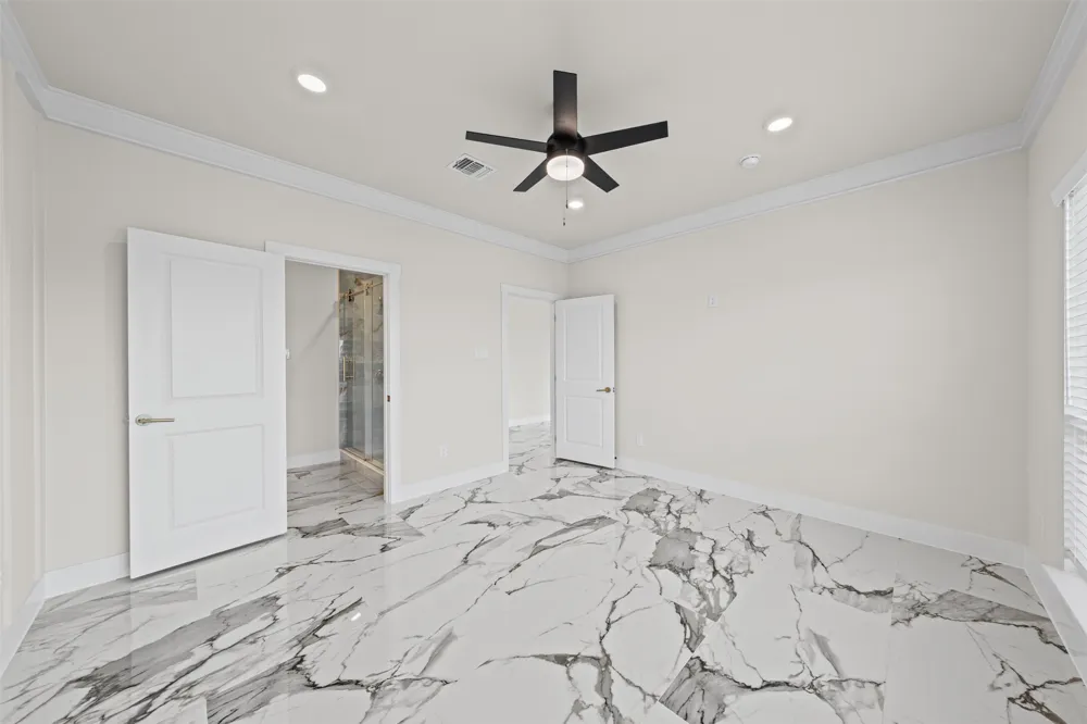 4815 West Farm To Market 485 Buckholts, TX 76518
