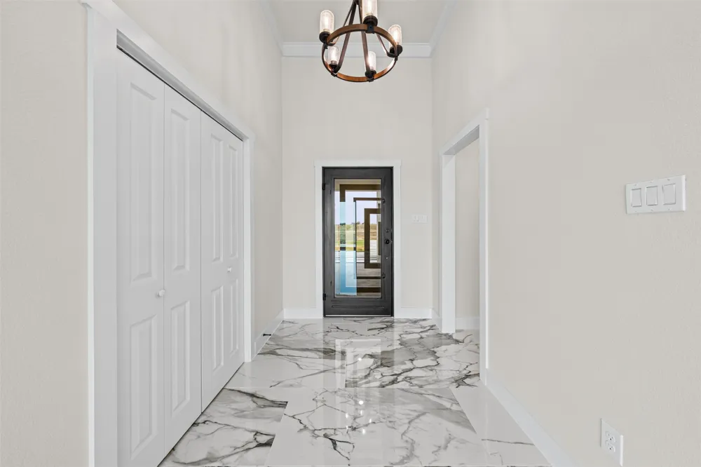 4815 West Farm To Market 485 Buckholts, TX 76518