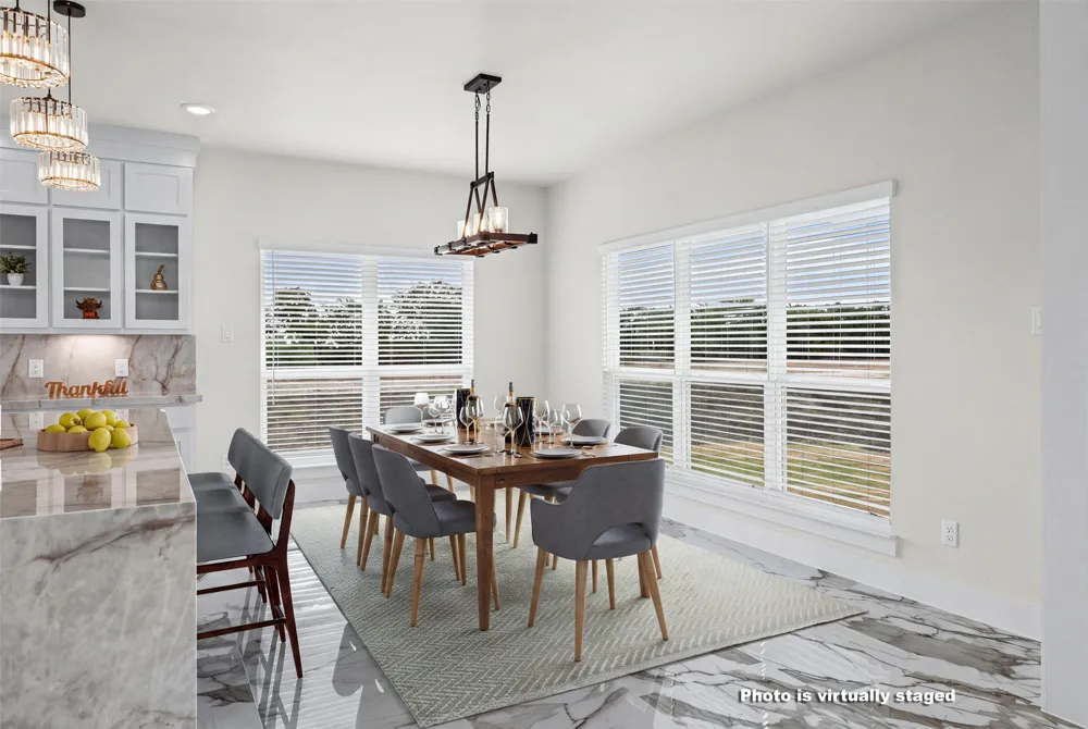 4815 West Farm To Market 485 Buckholts, TX 76518