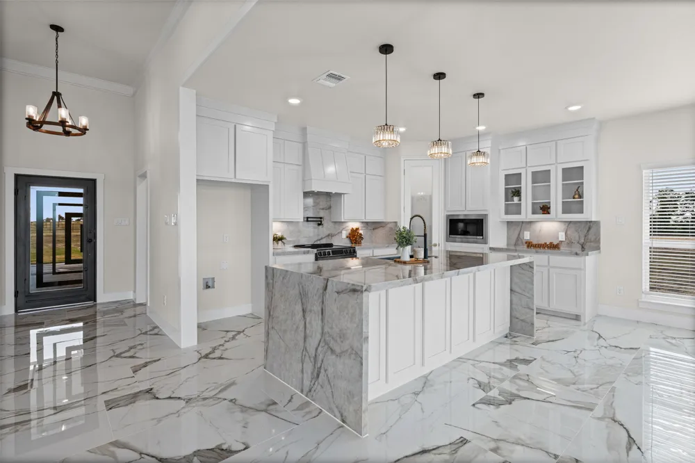 4815 West Farm To Market 485 Buckholts, TX 76518