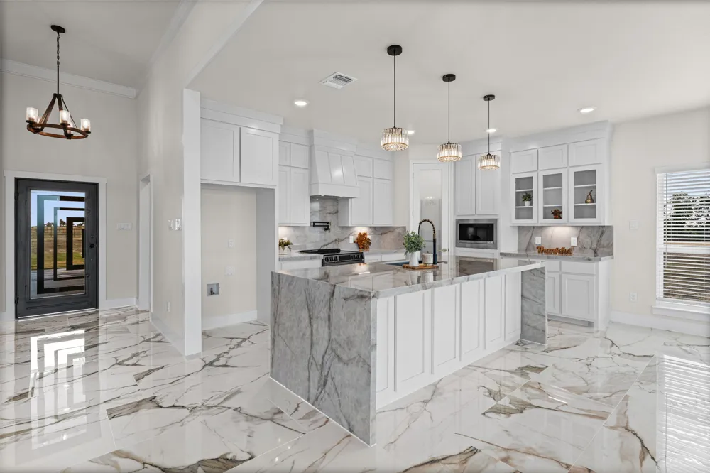 4815 West Farm To Market 485 Buckholts, TX 76518
