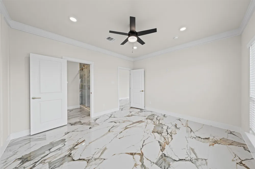 4815 West Farm To Market 485 Buckholts, TX 76518