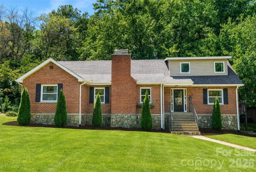 317 Balsam Drive Waynesville, NC 28786