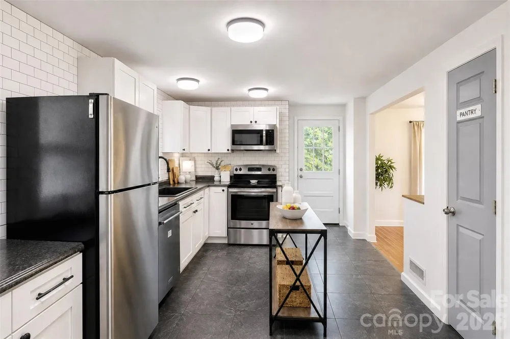 317 Balsam Drive Waynesville, NC 28786