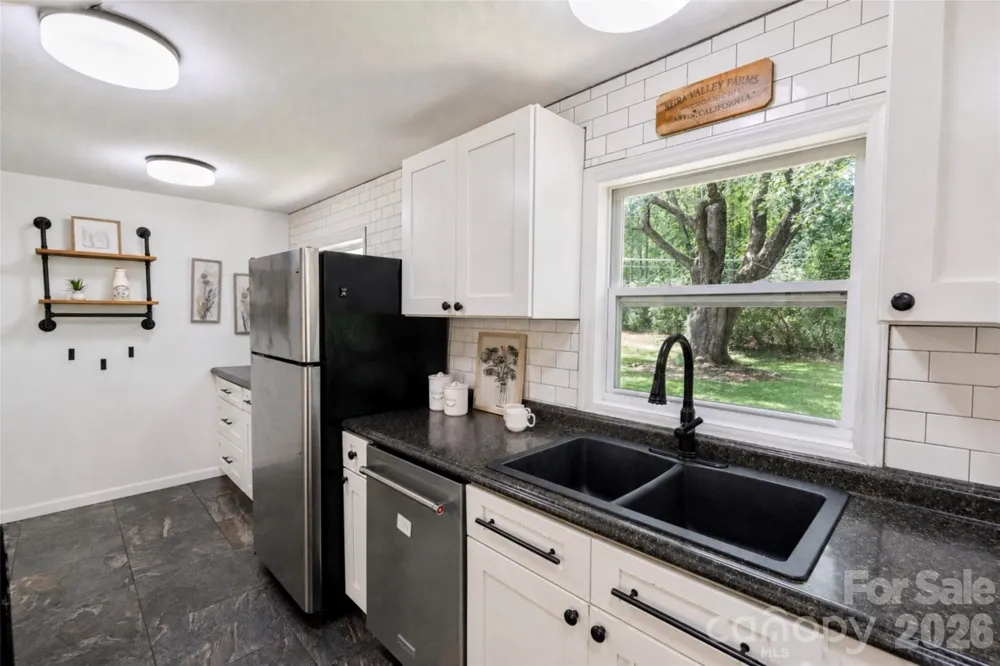 317 Balsam Drive Waynesville, NC 28786