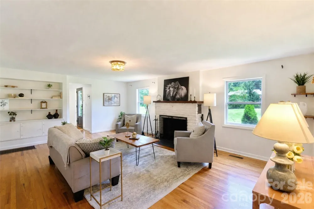 317 Balsam Drive Waynesville, NC 28786