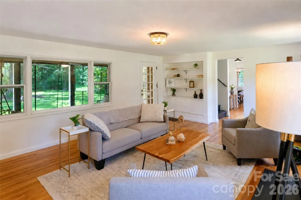 317 Balsam Drive Waynesville, NC 28786