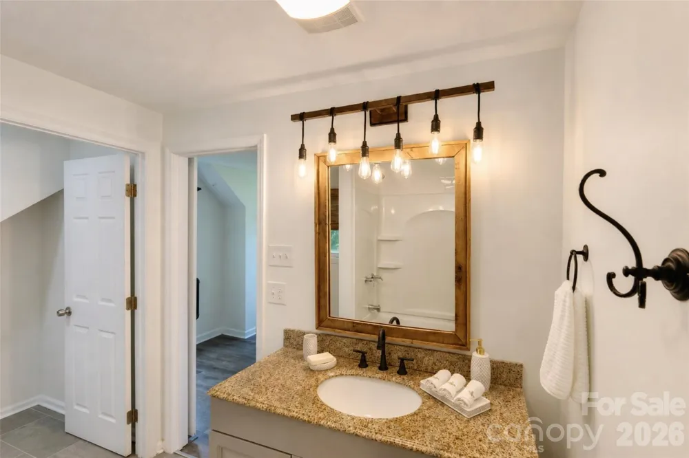 317 Balsam Drive Waynesville, NC 28786