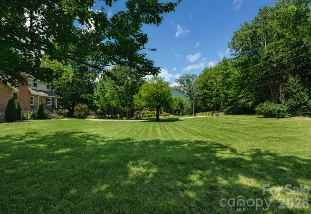 317 Balsam Drive Waynesville, NC 28786