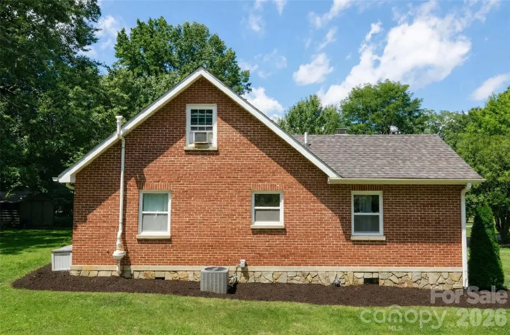 317 Balsam Drive Waynesville, NC 28786