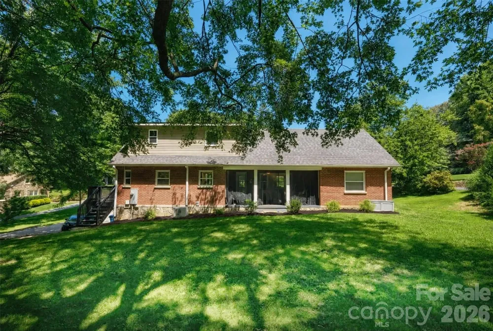 317 Balsam Drive Waynesville, NC 28786
