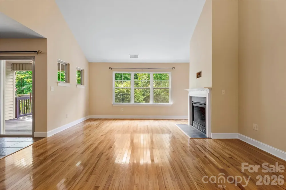 156 B Wash Creek Drive Hendersonville, NC 28739
