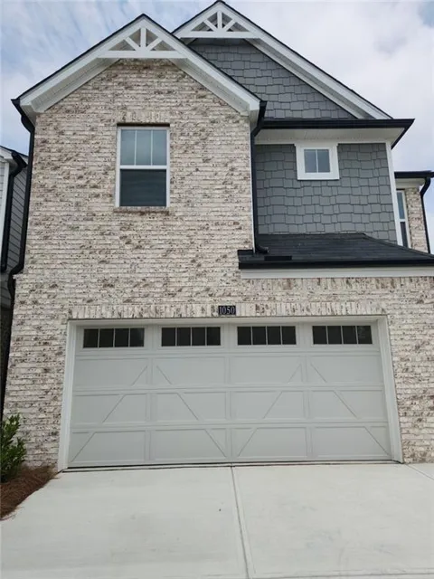 1050 Sunny Lake Drive