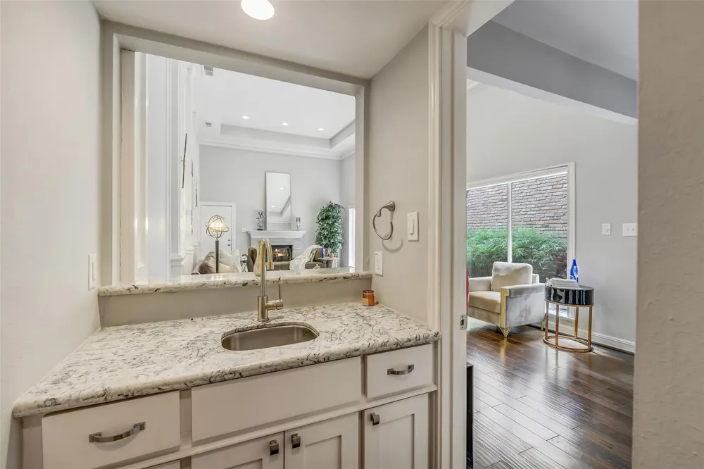 9454 Briar Forest Drive Houston, TX 77063
