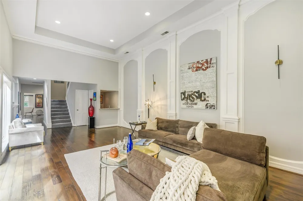 9454 Briar Forest Drive Houston, TX 77063