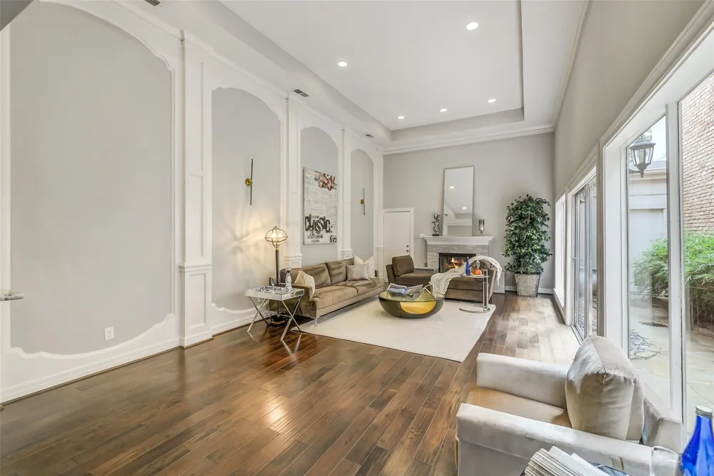 9454 Briar Forest Drive Houston, TX 77063