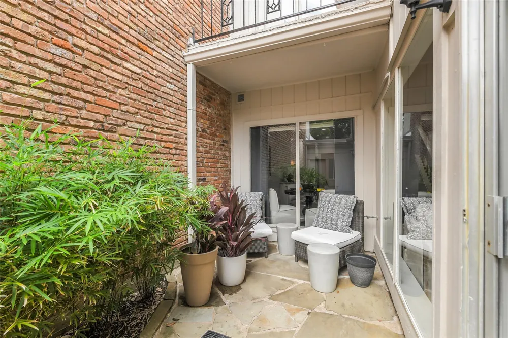 9454 Briar Forest Drive Houston, TX 77063