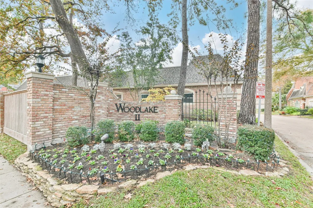 9454 Briar Forest Drive Houston, TX 77063