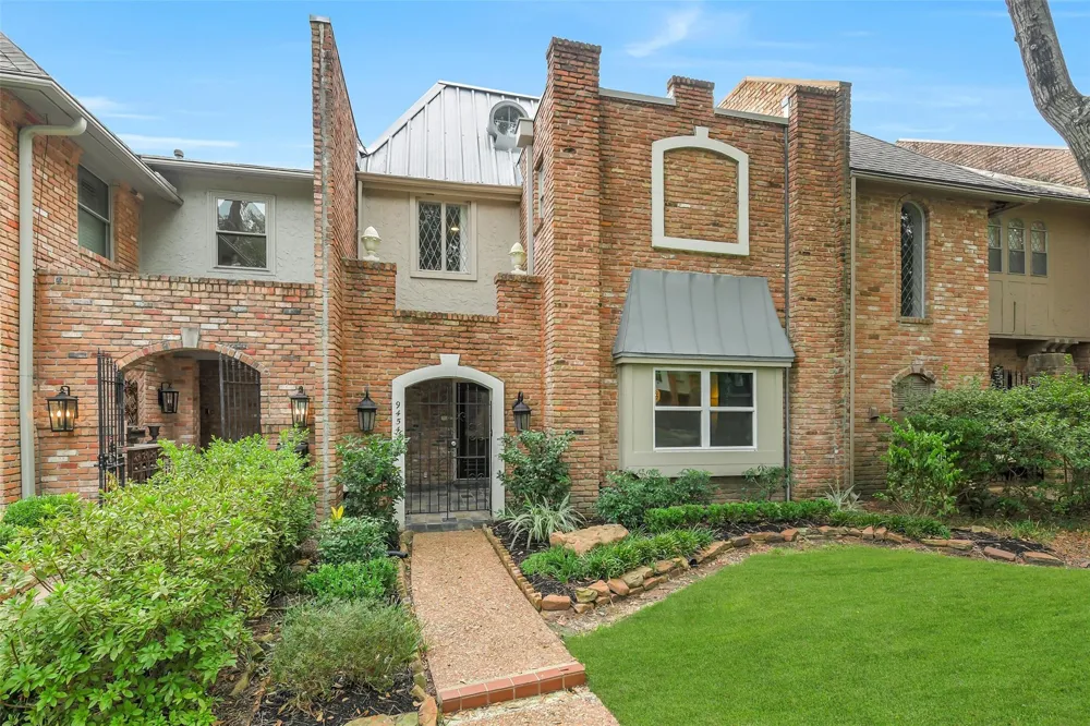 9454 Briar Forest Drive Houston, TX 77063