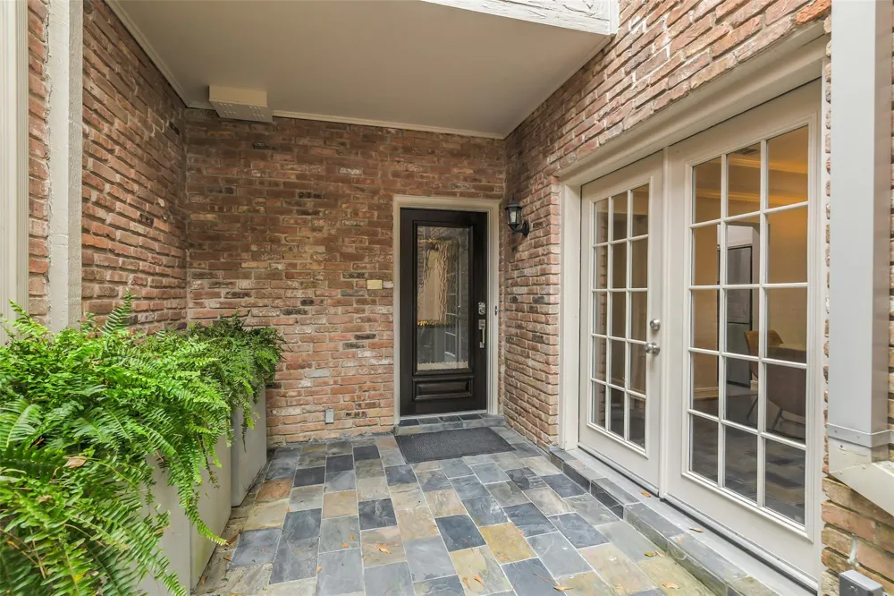 9454 Briar Forest Drive Houston, TX 77063