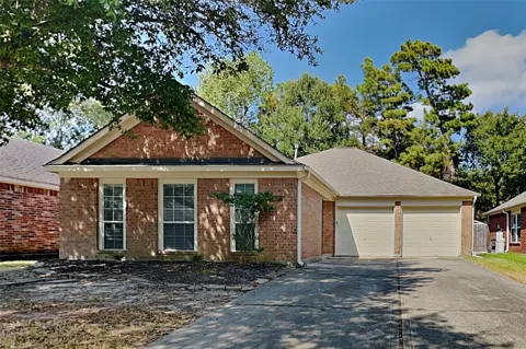 26873 Manor Falls Drive