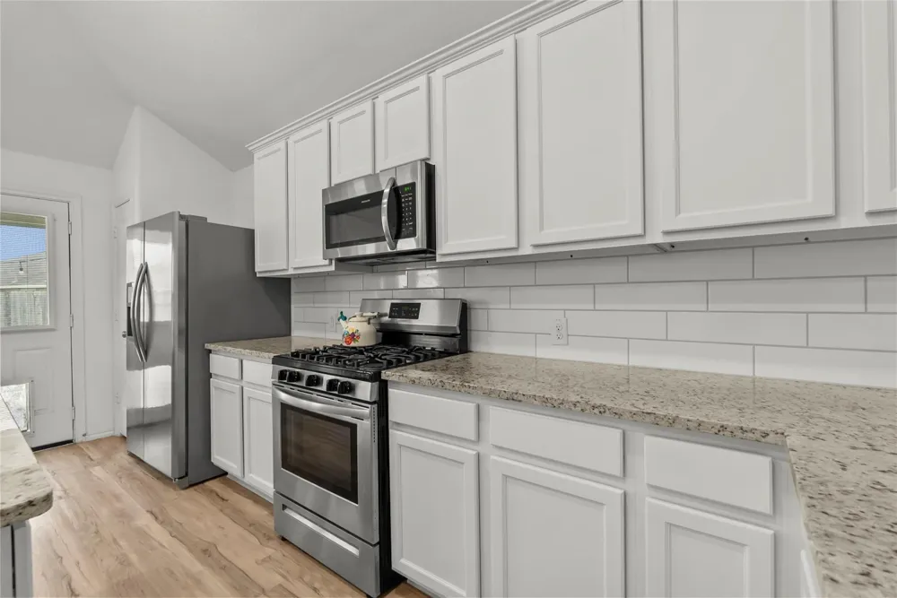 4331 Oakdale Mist Drive Dickinson, TX 77539