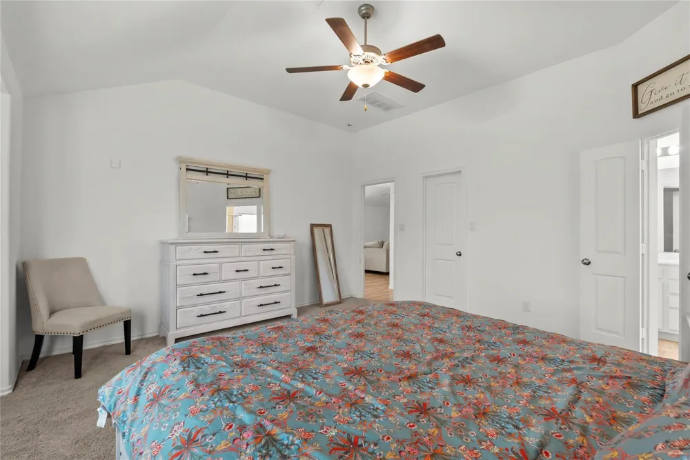 4331 Oakdale Mist Drive Dickinson, TX 77539