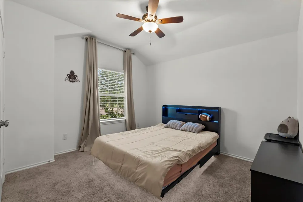 4331 Oakdale Mist Drive Dickinson, TX 77539