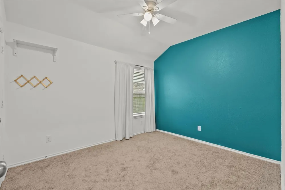 4331 Oakdale Mist Drive Dickinson, TX 77539
