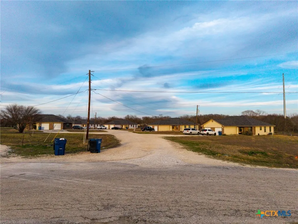 560 Crest Circle Drive San Marcos, TX 78666