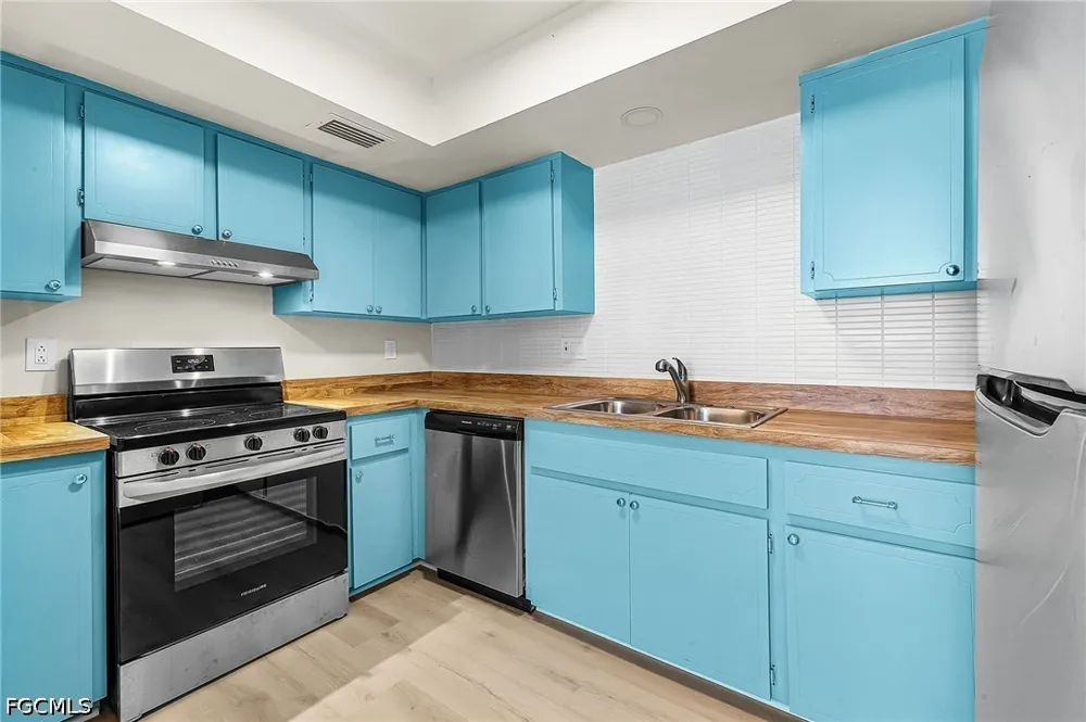 SE 11th Place #604 Cape Coral, FL 33904