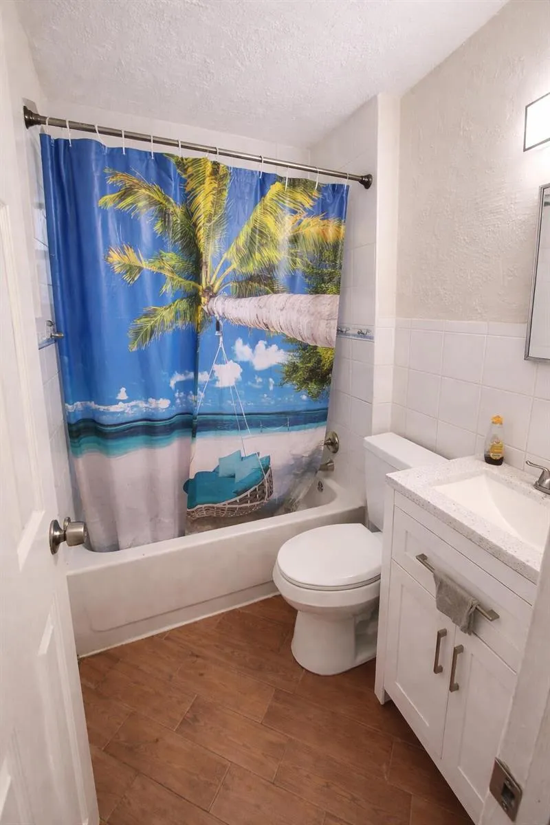 2330 NE 1ST AVENUE Pompano Beach, FL 33060