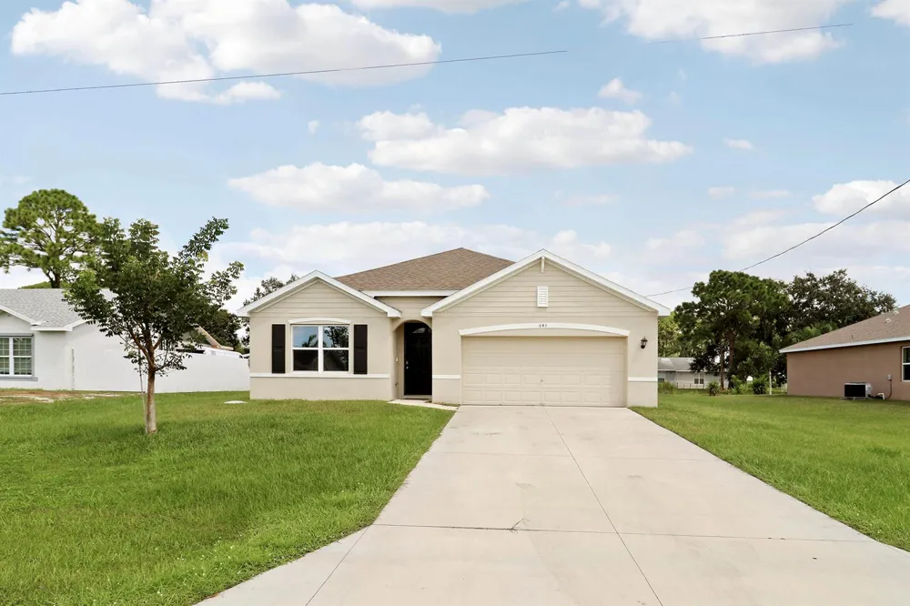 643 NW Riverside Drive Port St. Lucie, FL 34983